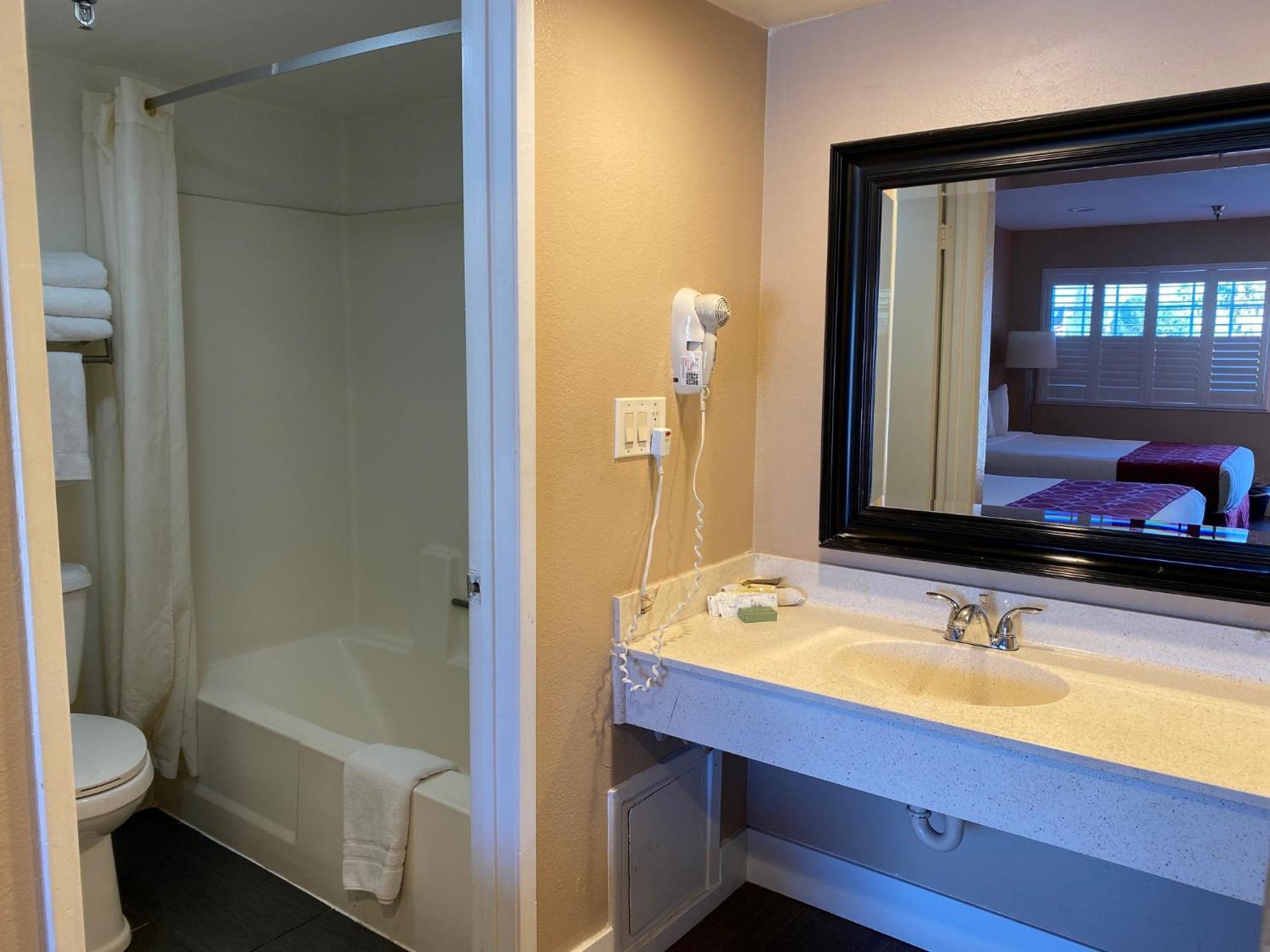 The Dixie Orange County Hotell Stanton Eksteriør bilde
